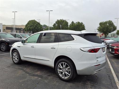 2023 Buick Enclave Essence AWD
