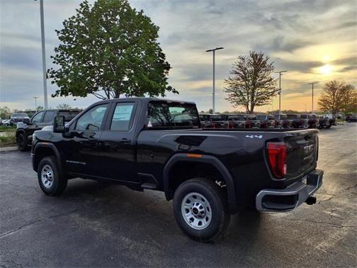 2025 GMC Sierra 2500 Base