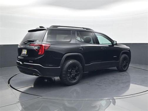 2022 GMC Acadia AWD AT4