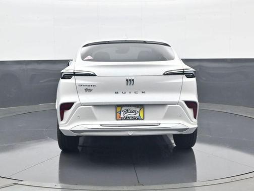 White Frost Tricoat 2026 Buick Envista Avenir FWD