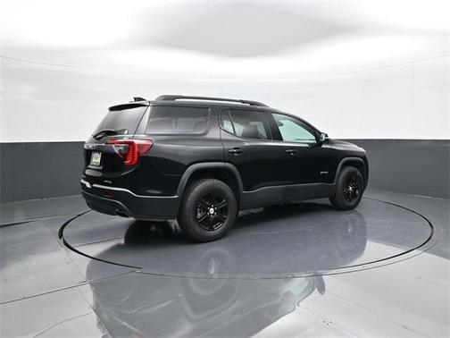 2023 GMC Acadia AWD AT4