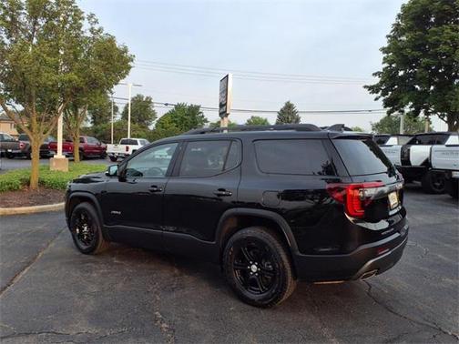 2023 GMC Acadia AWD AT4