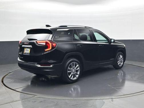 Ebony Twilight Metallic 2022 GMC Terrain SLT