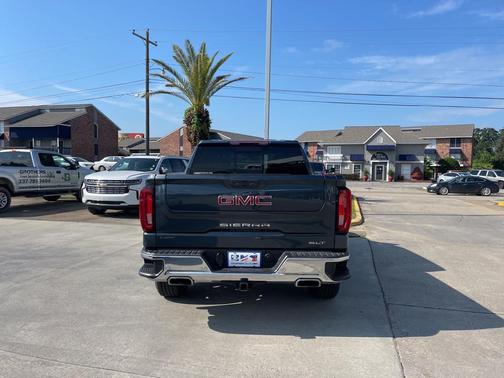 Photo 4 of 22 of 2020 GMC Sierra 1500 SLT