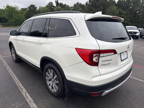 White Diamond Pearl 2019 Honda Pilot