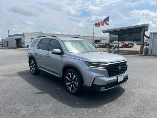 Lunar Silver Metallic 2023 Honda Pilot