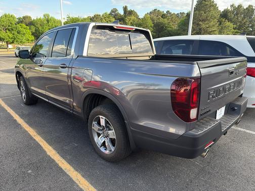 Modern Steel Metallic 2024 Honda Ridgeline