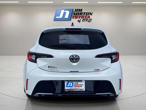 Pearl 2026 Toyota Corolla XSE