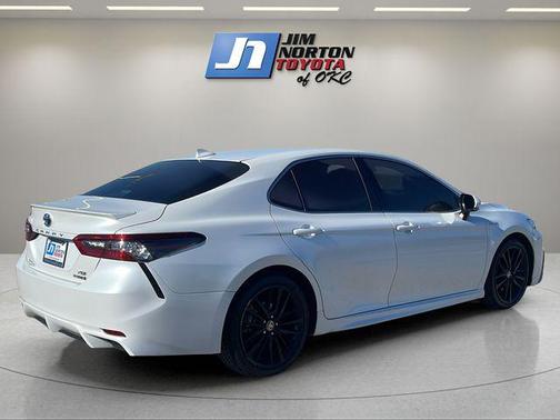 Wind Chill Pearl 2021 Toyota Camry XSE