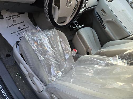 2013 Toyota Sienna SE