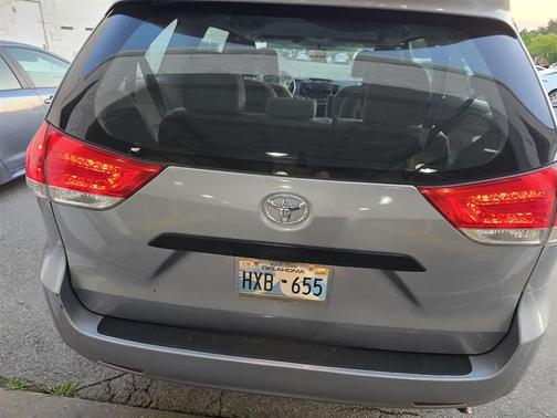 2013 Toyota Sienna SE