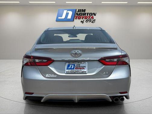 Celestial Silver Metallic 2024 Toyota Camry SE