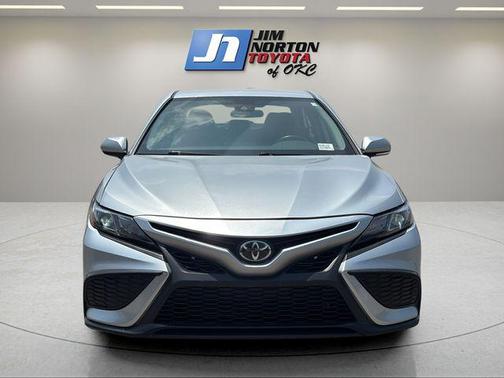 Celestial Silver Metallic 2024 Toyota Camry SE