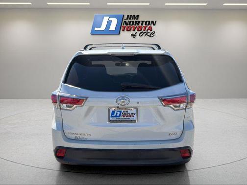 Blizzard Pearl 2016 Toyota Highlander XLE