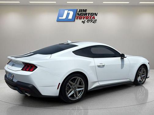 Oxford White 2024 Ford Mustang EcoBoost
