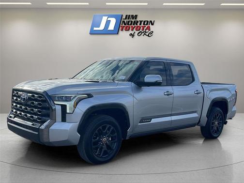 2023 Toyota Tundra Hybrid Platinum