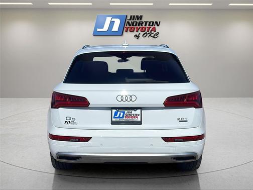 2018 Audi Q5 2.0T Premium Plus