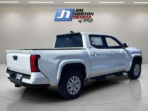 Ice 2026 Toyota Tacoma SR5
