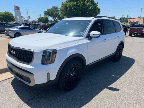 Glacial White Pearl 2023 Kia Telluride EX X-Line
