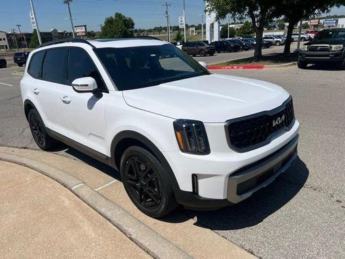 Glacial White Pearl 2023 Kia Telluride EX X-Line