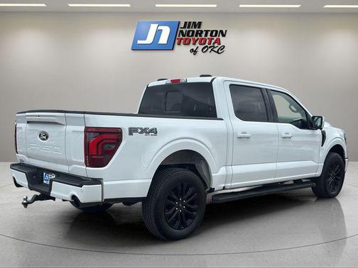 Oxford White 2024 Ford F-150 Lariat
