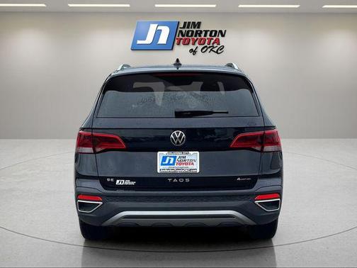 2024 Volkswagen Taos 1.5T SE
