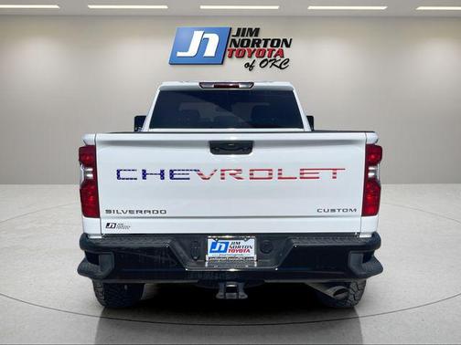 2025 Chevrolet Silverado 2500 Custom