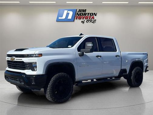 2025 Chevrolet Silverado 2500 Custom