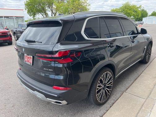 Black Sapphire Metallic 2024 BMW X5 xDrive40i
