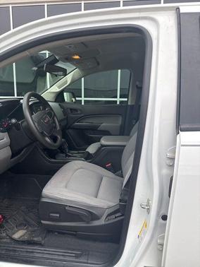 Summit White 2019 GMC Canyon Base
