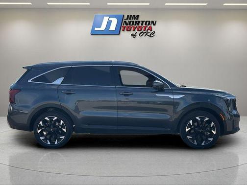Gravity Grey 2024 Kia Sorento EX