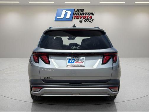 Shimmering Silver 2025 Hyundai TUCSON SEL