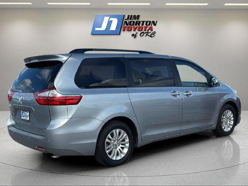 Silver Sky Metallic 2015 Toyota Sienna XLE