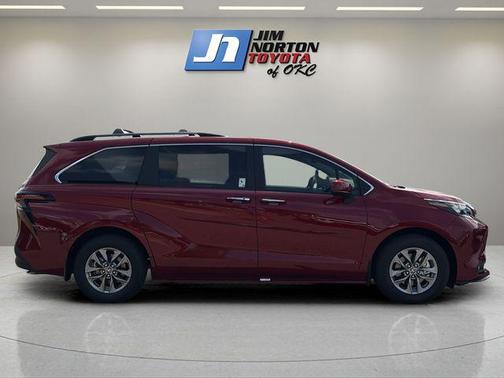 Ruby Flare Pearl 2026 Toyota Sienna XLE