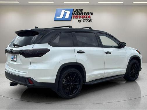 Blizzard Pearl 2019 Toyota Highlander Limited