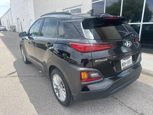 Ultra Black 2020 Hyundai KONA SEL Plus