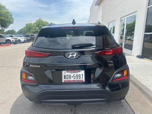 Ultra Black 2020 Hyundai KONA SEL Plus