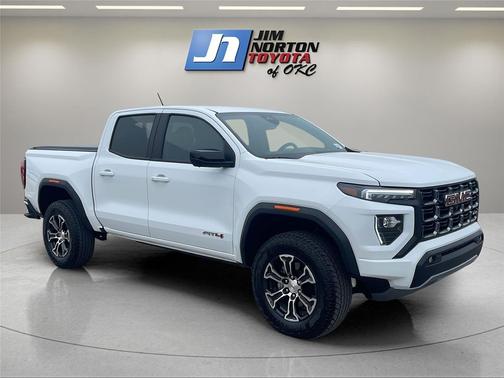 2023 GMC Canyon AT4