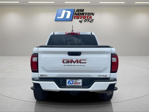 2023 GMC Canyon AT4