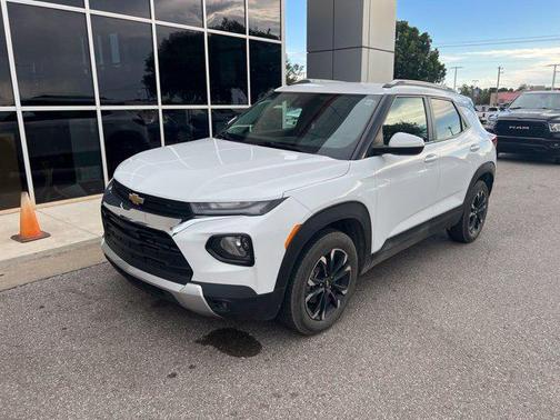 Summit White 2023 Chevrolet Trailblazer LT