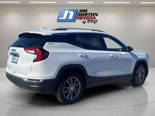 Summit White 2023 GMC Terrain SLT