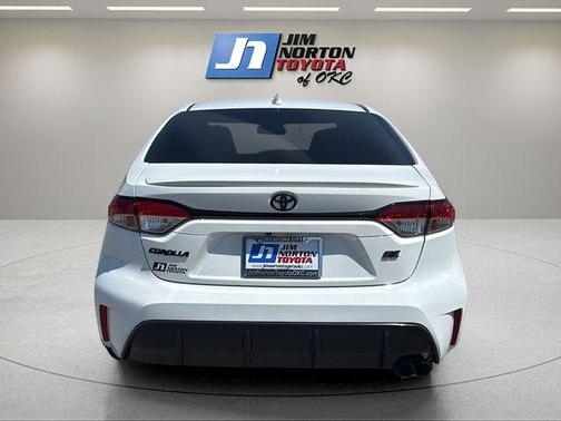 Ice Cap 2026 Toyota Corolla SE