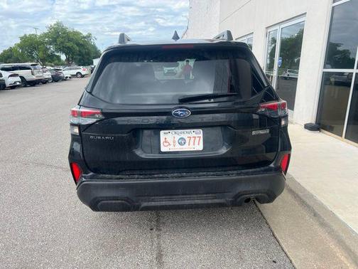 Crystal Black Silica 2025 Subaru Forester Hybrid Premium