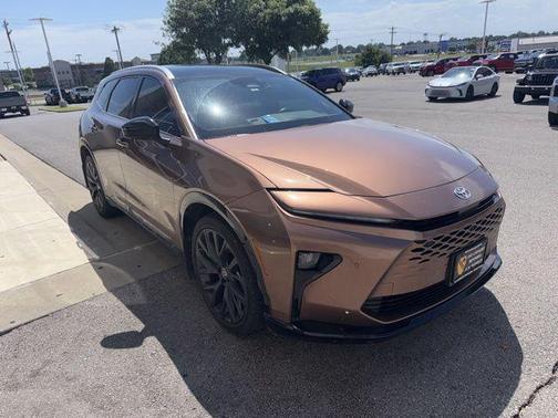 Bronze 2025 Toyota Crown Signia Limited