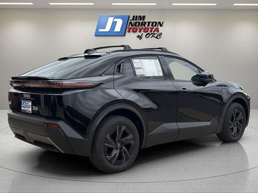 Midnight Black 2026 Toyota C-HR SE