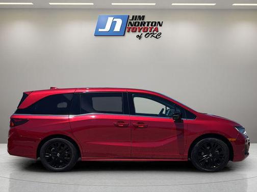 Radiant Red Metallic II 2025 Honda Odyssey Sport-L