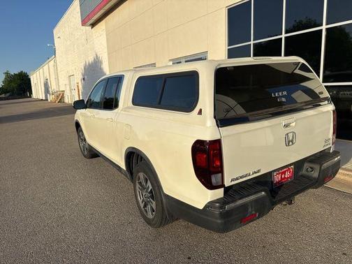White Diamond Pearl 2017 Honda Ridgeline RTL