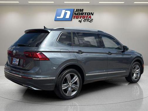 Platinum Gray Metallic 2020 Volkswagen Tiguan 2.0T SEL