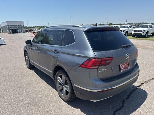 Platinum Gray Metallic 2020 Volkswagen Tiguan 2.0T SEL
