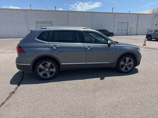 Platinum Gray Metallic 2020 Volkswagen Tiguan 2.0T SEL